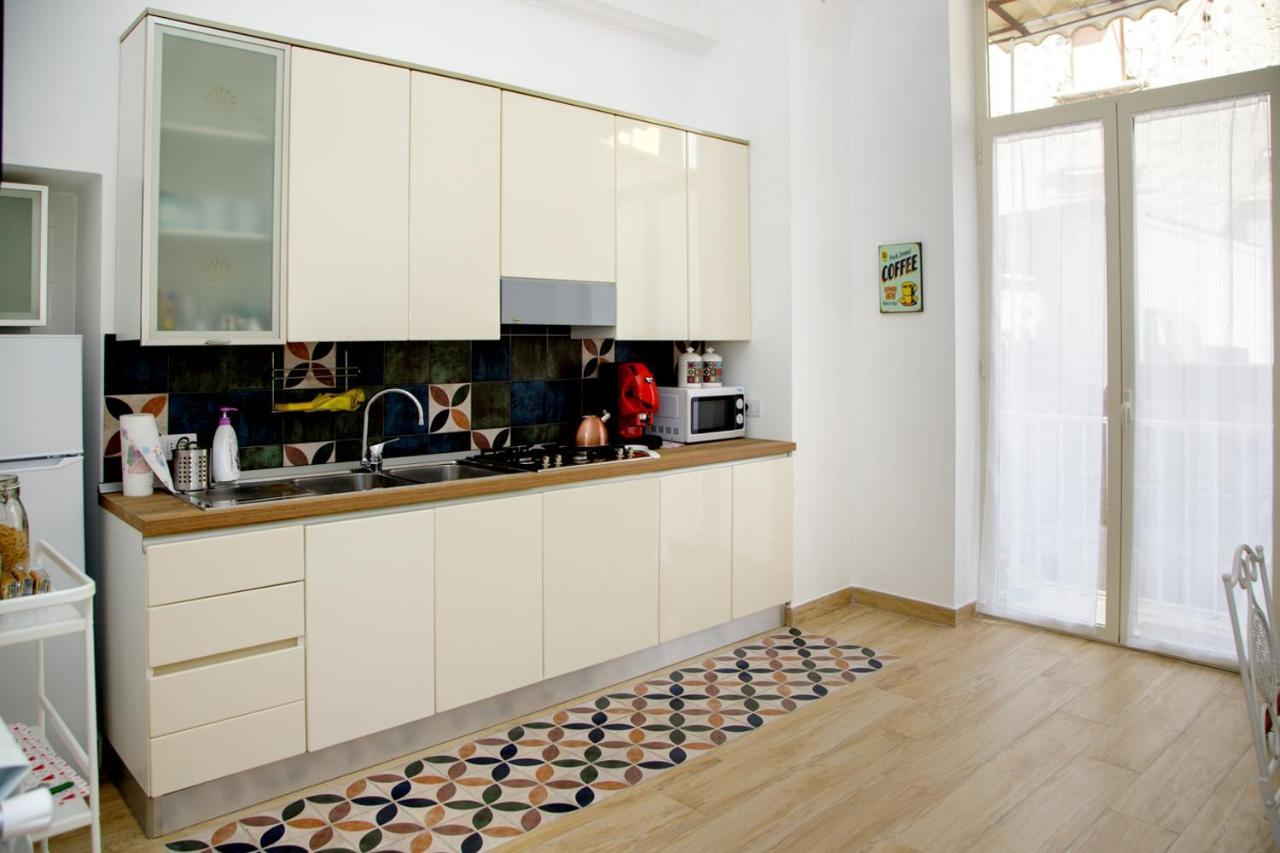 Euplea Napoli Bed & Breakfast Exterior photo